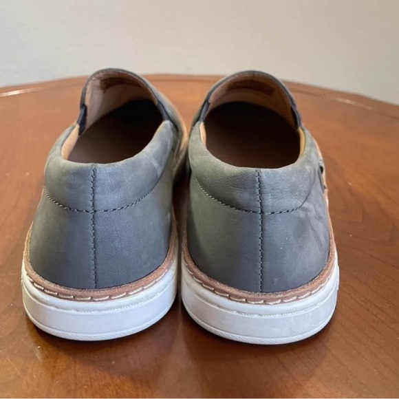 Ugg Women’s Soledad Slip-on Casual Loafer Shoes - Picture 3 of 7